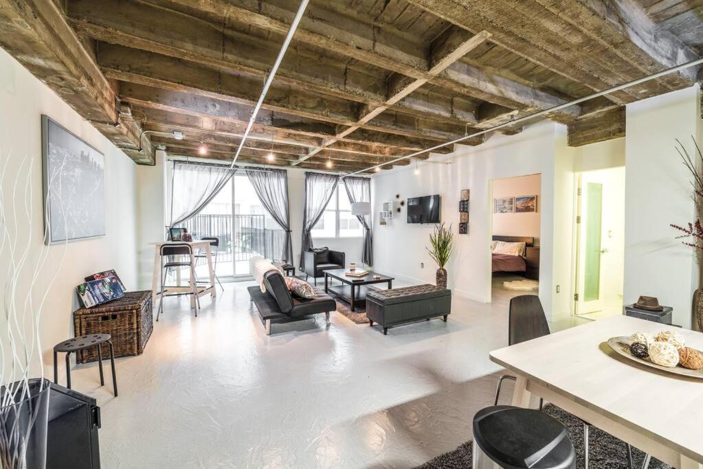 Newly Renovated 1Bdrm Loft Dtla And Rooftop Pool لوس أنجلوس المظهر الخارجي الصورة
