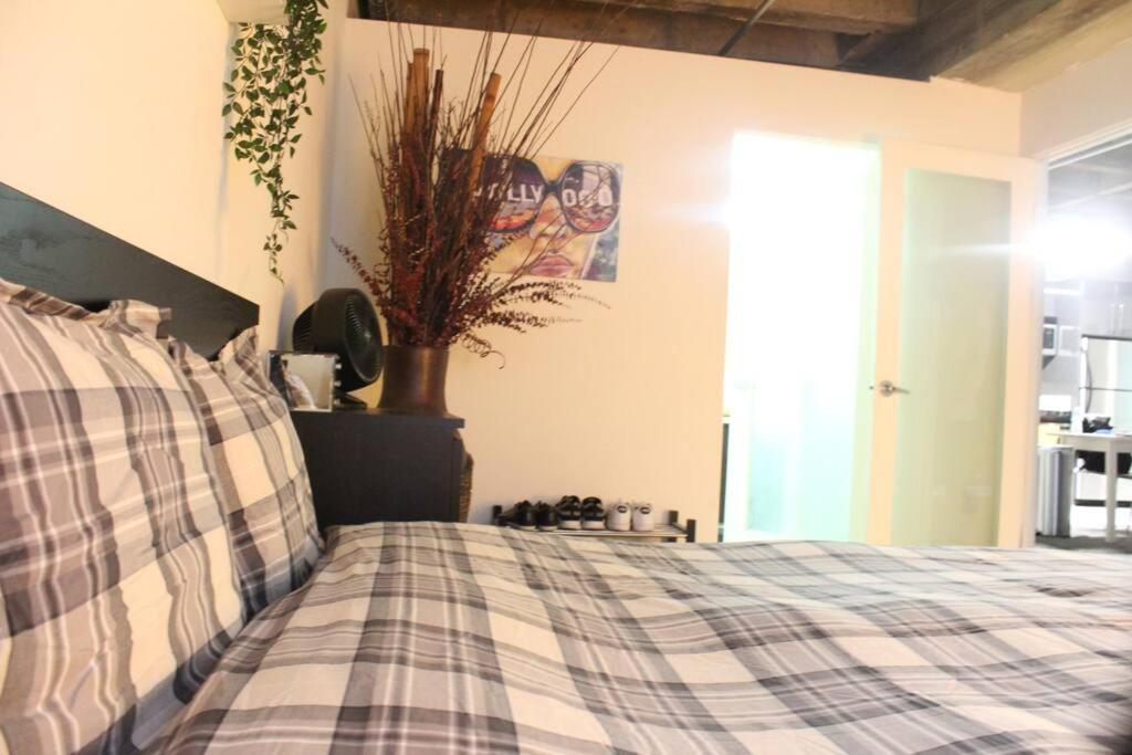 Newly Renovated 1Bdrm Loft Dtla And Rooftop Pool لوس أنجلوس المظهر الخارجي الصورة