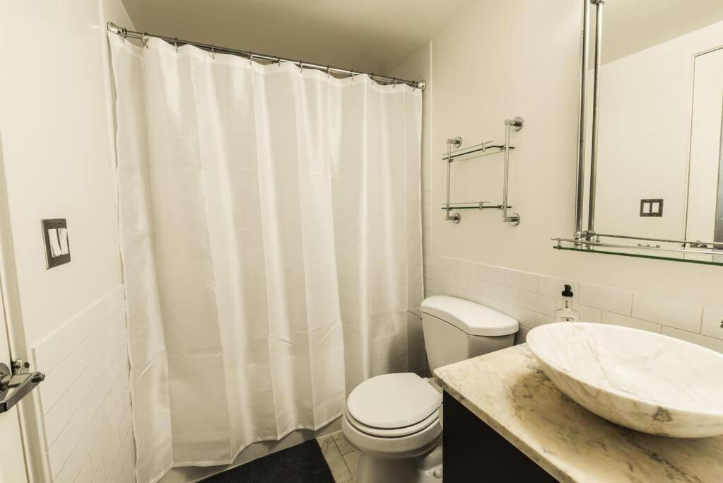 Newly Renovated 1Bdrm Loft Dtla And Rooftop Pool لوس أنجلوس المظهر الخارجي الصورة